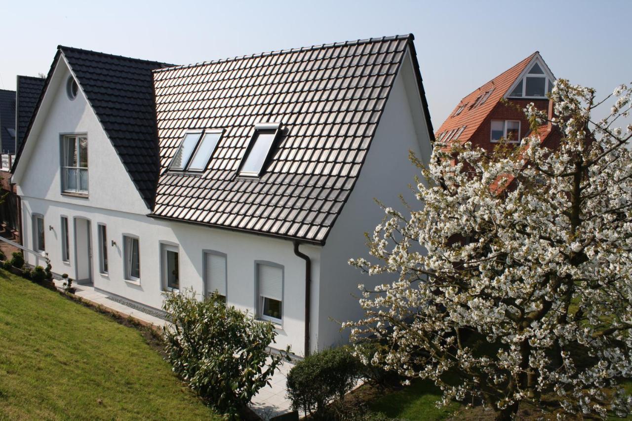 Fewo Blankenese Im Haus Luehegarten Grünendeich Екстериор снимка